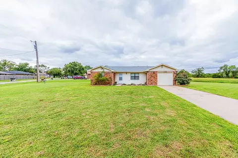 1125 S 12th St, Blackwell, OK 74631