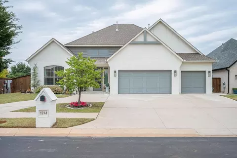 1241 Ivy Ridge Ct, Edmond, OK 73034