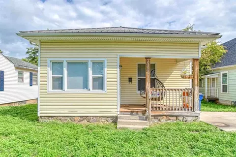 1512 W Iowa Ave, Chickasha, OK 73018