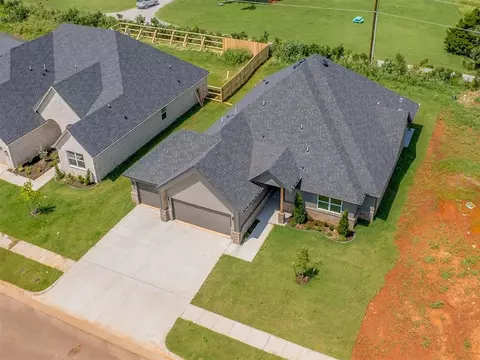 14525 Astor Ln, Yukon, OK 73099