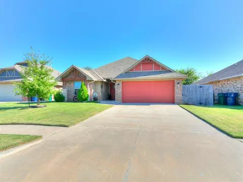 9820 SW 22nd St, Yukon, OK 73099
