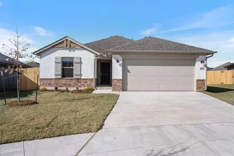 445 Haven St, Yukon, OK 73099