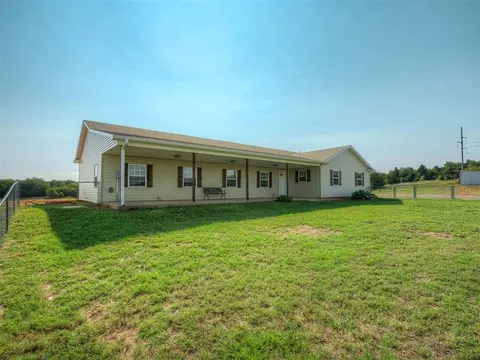 34061 Marina Del Rae, Anadarko, OK 73005