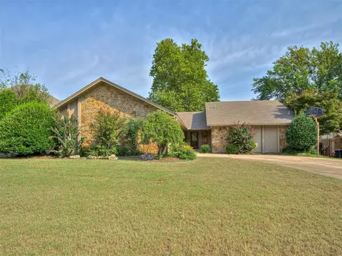 6 Lancet Ct, Shawnee, OK 74804