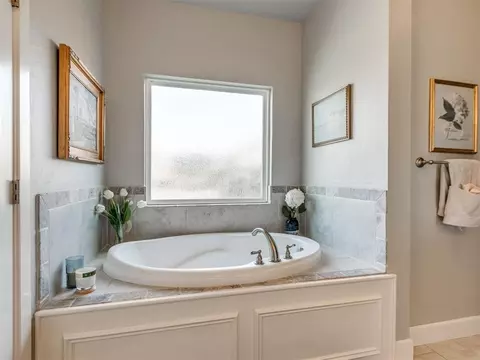 Bath - 1417 Atalon Dr, Moore, OK 73160 photo 5 of 9