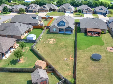 View/Area - 1417 Atalon Dr, Moore, OK 73160 photo 4 of 6