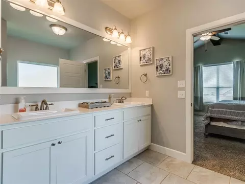 Bath - 1417 Atalon Dr, Moore, OK 73160 photo 4 of 9