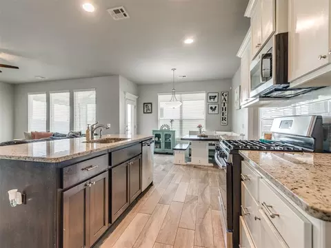 Kitchen - 1417 Atalon Dr, Moore, OK 73160 photo 3 of 5