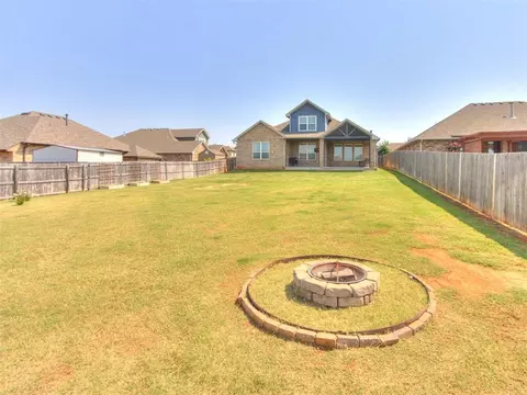 Exterior - 1417 Atalon Dr, Moore, OK 73160 photo 8 of 8