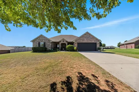 2025 Saddlecloth Trl, Guthrie, OK 73044