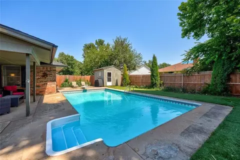 1040 Mabel C Fry Blvd, Yukon, OK 73099