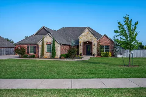 15400 Colonia Bella Dr, Edmond, OK 73013