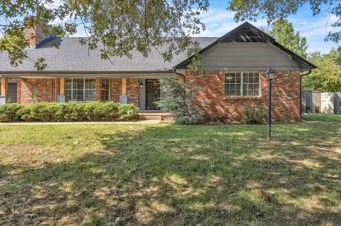911 Mockingbird Ln, Norman, OK 73071