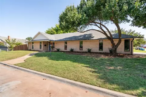 2728 Camelot Dr, Oklahoma City, OK 73120
