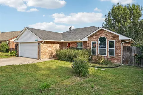 Exterior - 1609 Blessing Ct, Norman, OK 73071 photo 3 of 8