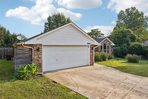 Exterior - 1609 Blessing Ct, Norman, OK 73071 photo 2 of 8