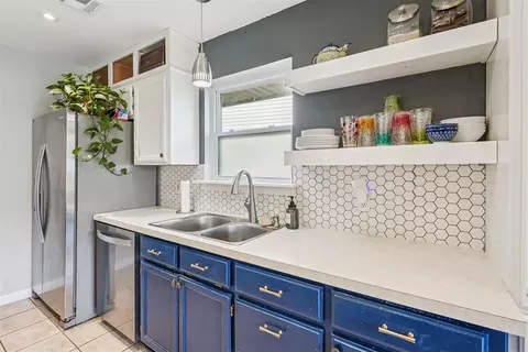 Kitchen - 1609 Blessing Ct, Norman, OK 73071 photo 2 of 3