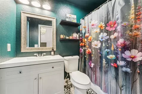 Bath - 1609 Blessing Ct, Norman, OK 73071 photo 1 of 2