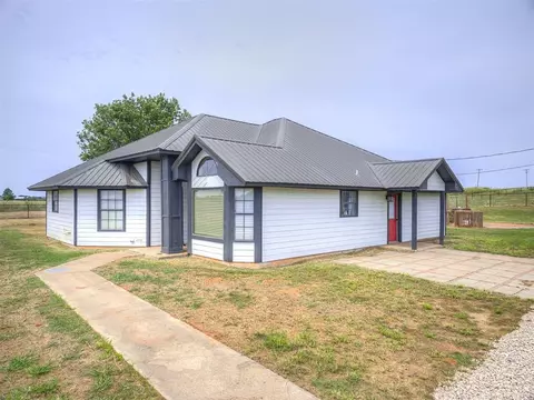 17535 E County Road 1500, Lindsay, OK 73052
