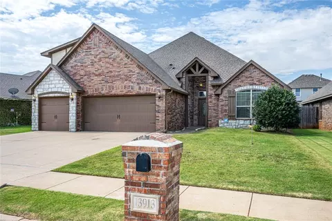 13913 Drakes Way, Yukon, OK 73099