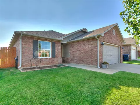 2816 Sun Berry Way, Yukon, OK 73099