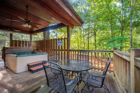 Exterior - 320 Orca Rd, Broken Bow, OK 74728 photo 5 of 15