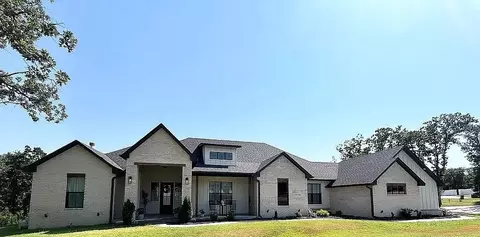 8281 Walnut Creek Rd, Arcadia, OK 73007