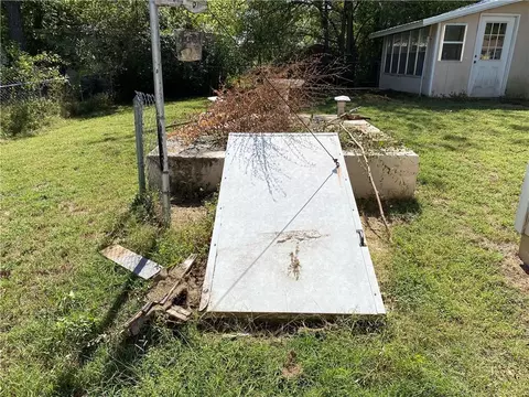 212 E Beech St, Tecumseh, OK 74873 photo 3