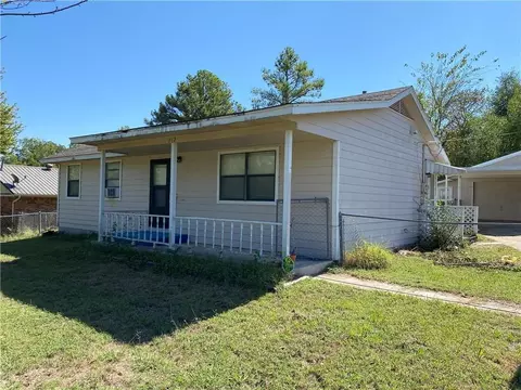 212 E Beech St, Tecumseh, OK 74873