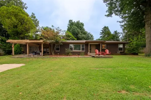2928 Fisher Rd, Edmond, OK 73013