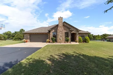 430 Locust Grove Dr, Blanchard, OK 73010