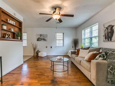 Living - 416 S 3rd St, Noble, OK 73068 photo 2 of 4