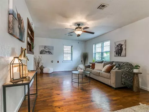 416 S 3rd St, Noble, OK 73068