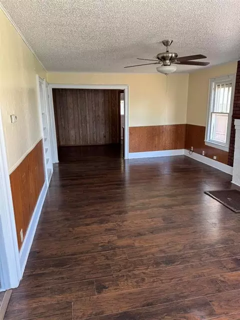 418 Wise Ave, Clinton, OK 73601 photo 2