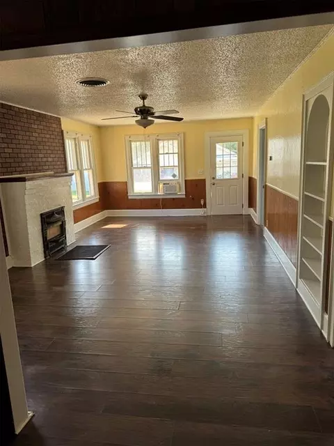418 Wise Ave, Clinton, OK 73601 photo 3