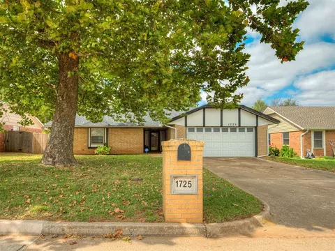 1725 Ballad Dr, Midwest City, OK 73130