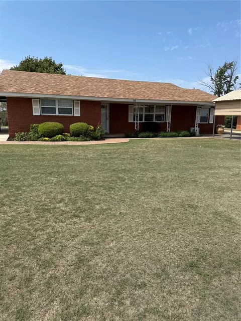 518 S Carnegie St, Carnegie, OK 73015