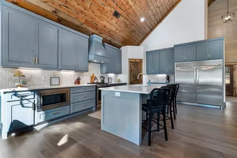 Kitchen - 74 Babbling Brook Trl, Broken Bow, OK 74728 photo 2 of 2