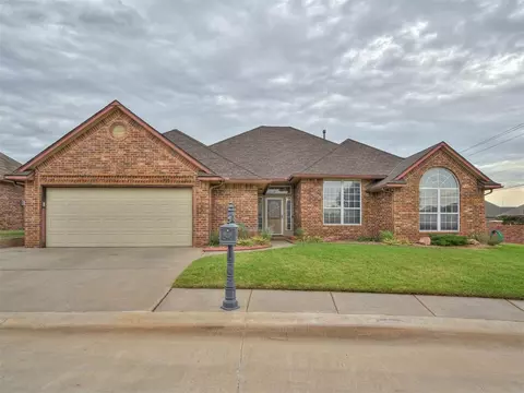 16500 Farmington Way, Edmond, OK 73012