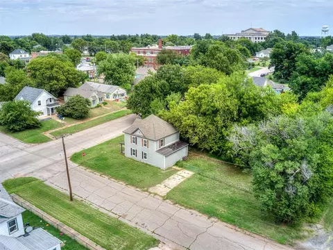 View/Area - 601 E Harrison Ave, Guthrie, OK 73044 photo 1 of 1