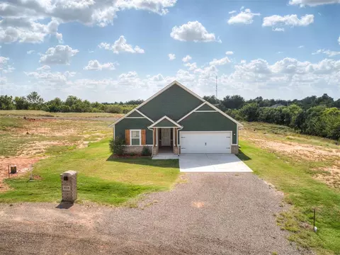 8218 Bluestem Trl, El Reno, OK 73036