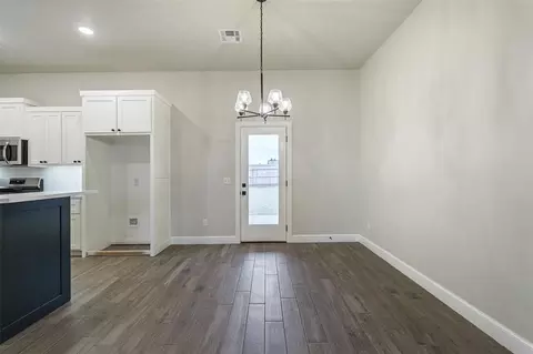 Dining - 1216 Colonial Ave, Tuttle, OK 73089 photo 1 of 1