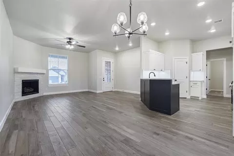 Living - 1216 Colonial Ave, Tuttle, OK 73089 photo 4 of 4