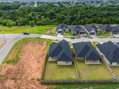 View/Area - 1216 Colonial Ave, Tuttle, OK 73089 photo 2 of 5