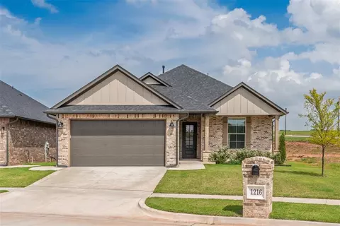 1216 Colonial Ave, Tuttle, OK 73089