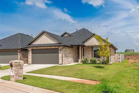 Exterior - 1216 Colonial Ave, Tuttle, OK 73089 photo 2 of 6