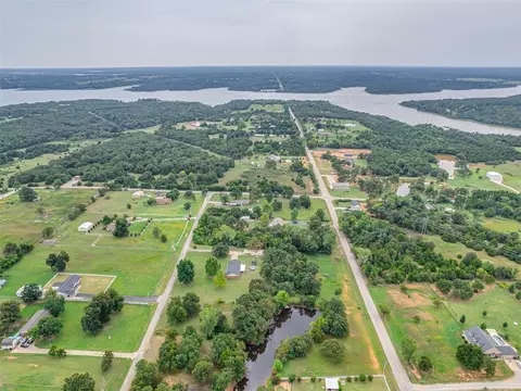 View/Area - 106 Oakleaf St, Mcloud, OK 74851 photo 10 of 11
