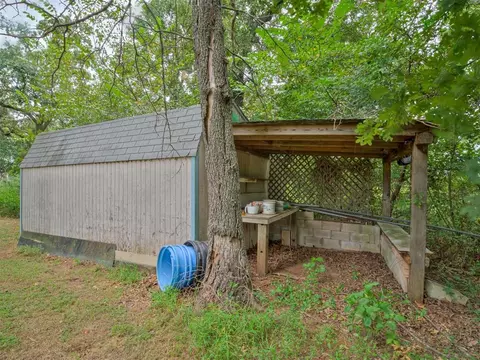 Exterior - 106 Oakleaf St, Mcloud, OK 74851 photo 10 of 14