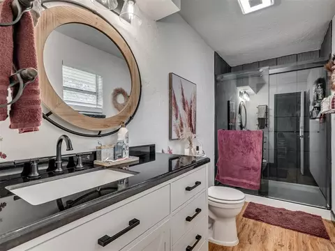 Bath - 106 Oakleaf St, Mcloud, OK 74851 photo 1 of 2