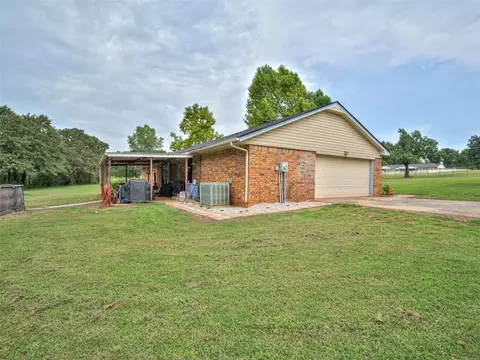 Exterior - 106 Oakleaf St, Mcloud, OK 74851 photo 7 of 14